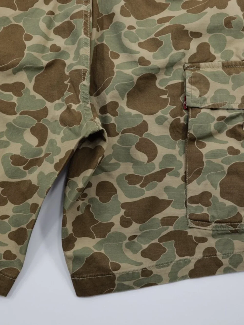 Levi's Men's Carrier Cargo Cotton Camo Comfortable Shorts‎ Green/Brown Size 34